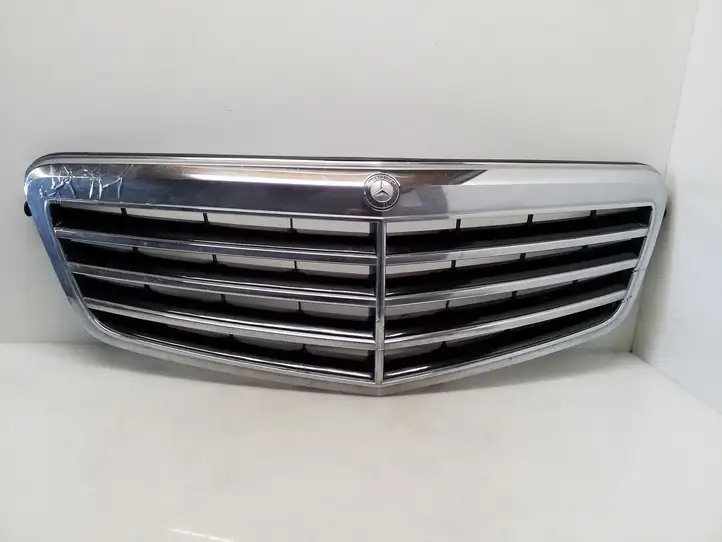 Mercedes-Benz E W212 (2009 - 2016) A2128801083 Передняя решетка — фото 1