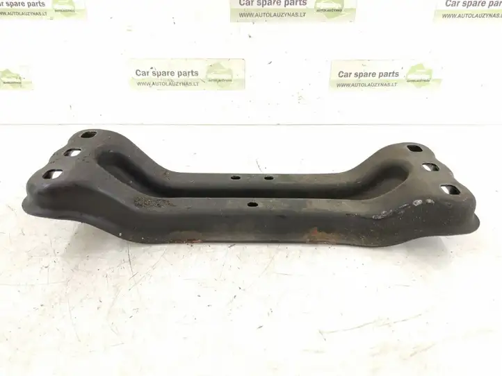 Mercedes-Benz C W205 (2014 - 2021)   Кронштейн крепления коробки передач