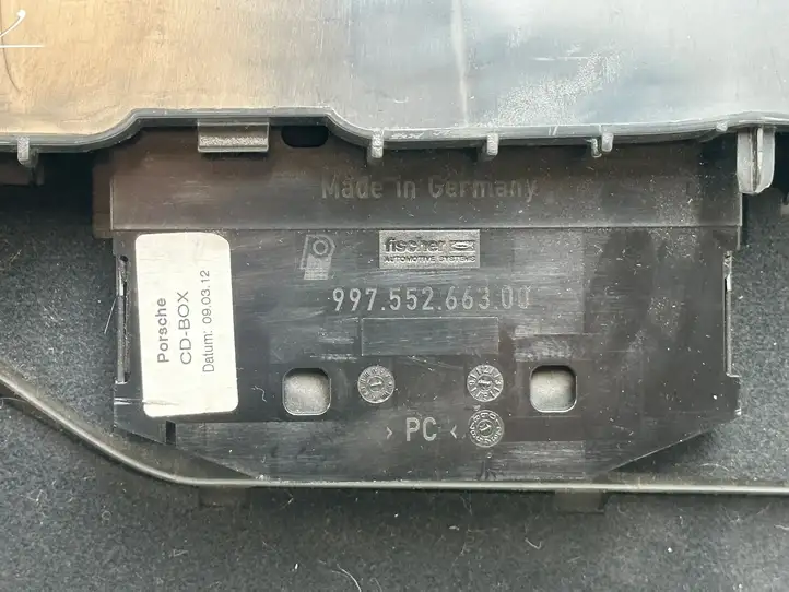 Porsche 911 997 (2004 - 2013) 99755220406 Бардачок в сборе — фото 9