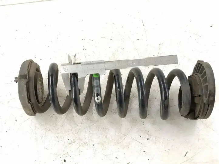 Mercedes-Benz C W205 (2014 - 2021) Пружина задней подвески — фото 5