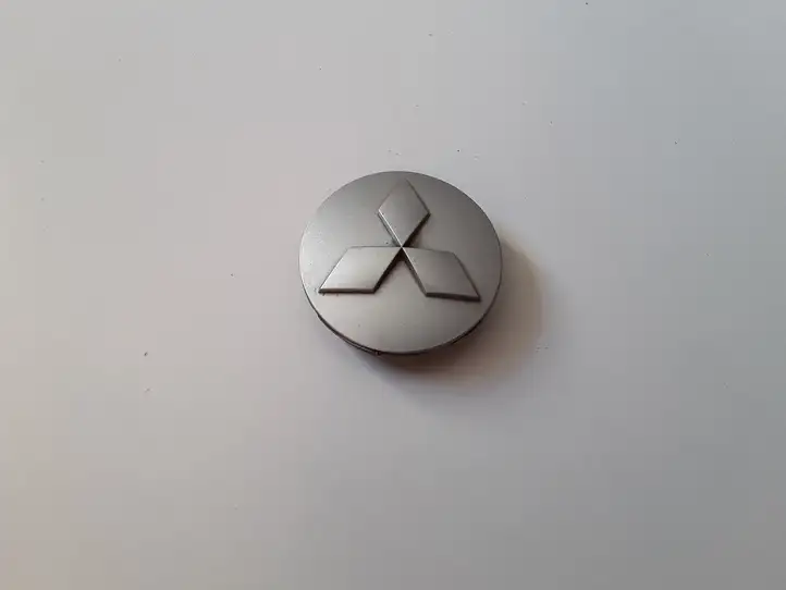 Mitsubishi ASX (2010 - 2016)  4252A060 Заводская крышка (крышки) от центрального отверстия колеса