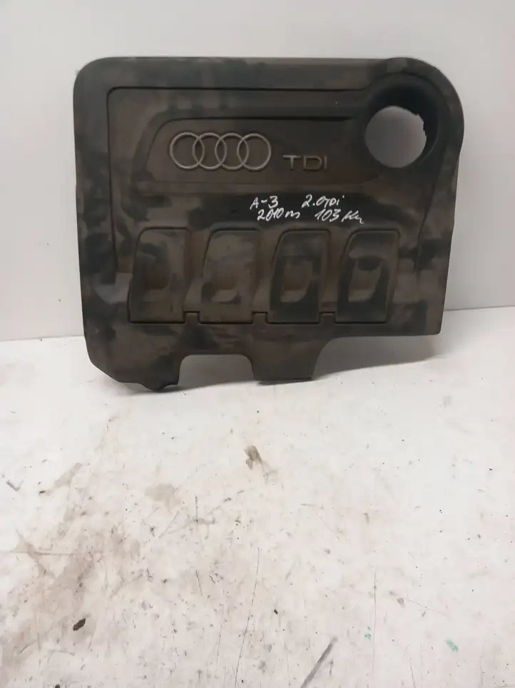 Audi A3/S3 8P (2008 - 2013) 05L103925AA Крышка двигателя декоративная — фото 1