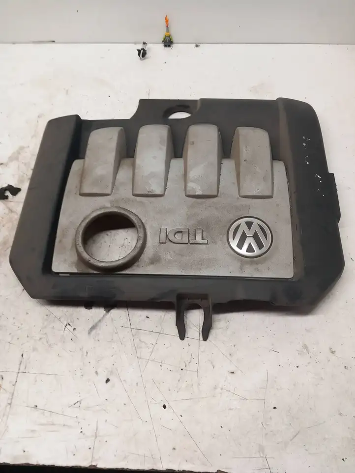 Volkswagen PASSAT B6 (2005 - 2010) 03G103925AN Крышка двигателя декоративная — фото 1