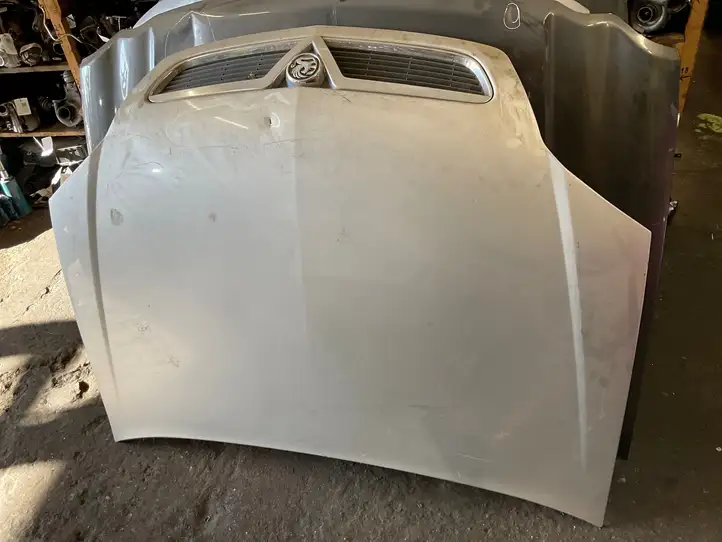 Opel Vectra (2002 - 2005)   Капот