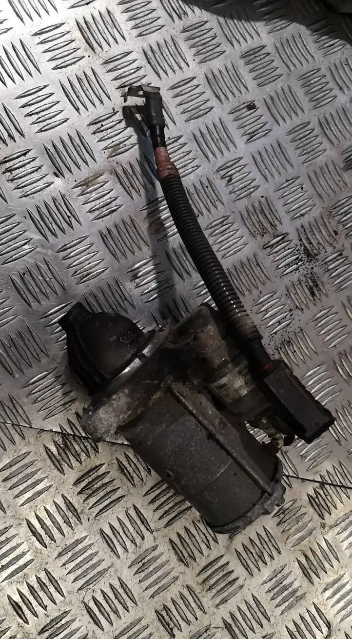 Toyota Avensis T270 (2012 - 2015) Стартер — фото 1