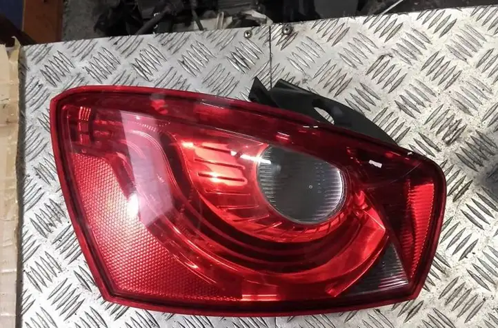 Seat Ibiza IV (6J,6P) (2008 - 2017) Задний фонарь в кузове — фото 1