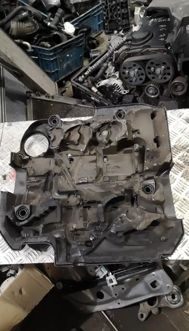 Seat Ibiza IV (6J,6P) (2008 - 2017) Крышка двигателя декоративная — фото 2