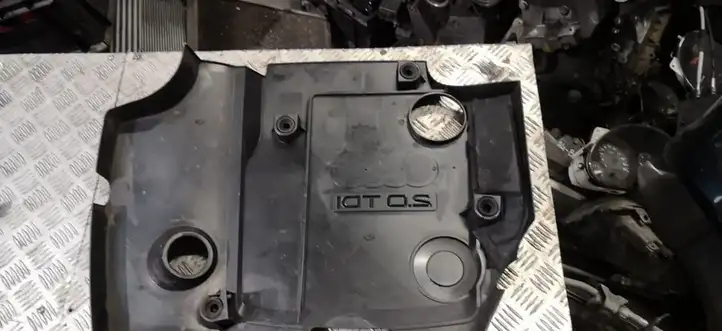 Audi A4 S4 B7 8E 8H (2004 - 2009) Крышка двигателя декоративная — фото 2