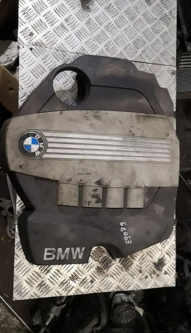 BMW 3 E90 E91 (2005 - 2012) Крышка двигателя декоративная — фото 1