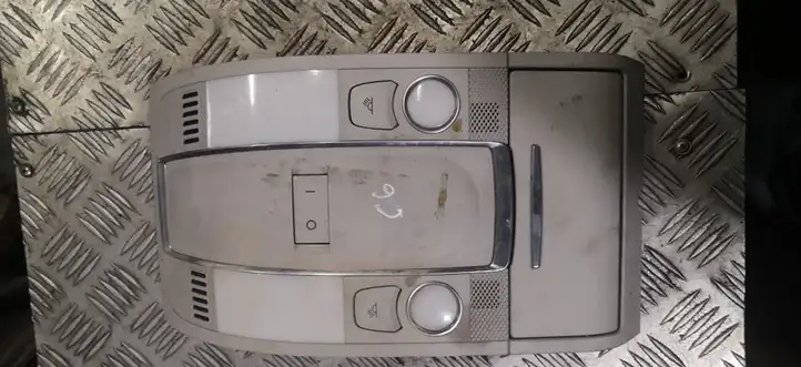 Audi A6 S6 C6 4F (2004 - 2008) Передняя подсветка — фото 1