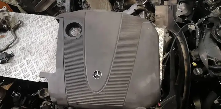 Mercedes-Benz C AMG W203 (2000 - 2007) Крышка двигателя декоративная — фото 1