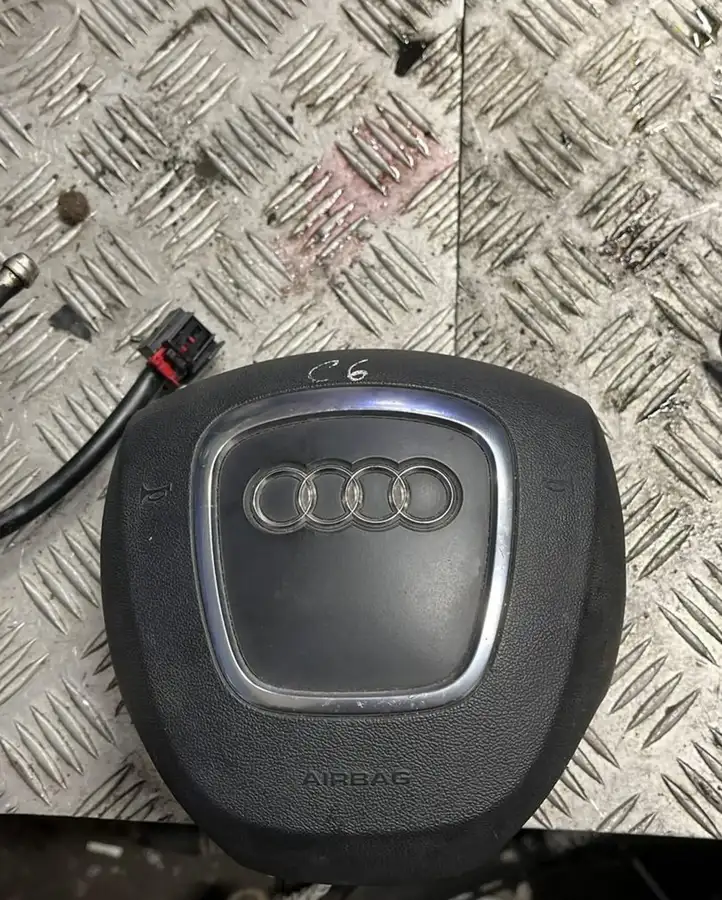 Audi A6 S6 C6 4F (2004 - 2008) Подушка безопасности руля — фото 1