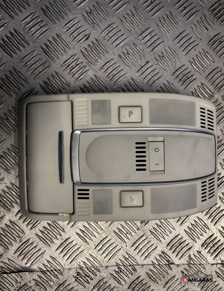 Audi A6 S6 C5 4B (1997 - 2001) Передняя подсветка — фото 1