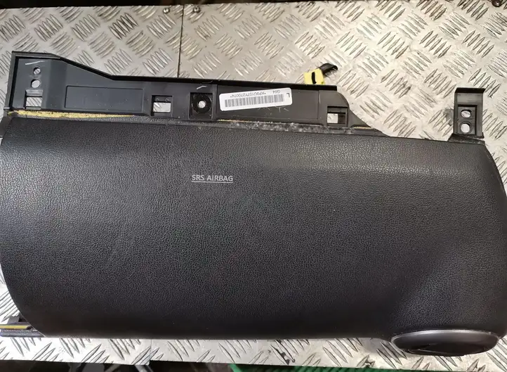 Nissan Note (E11) (2006 - 2014) Подушка безопасности пассажира — фото 1