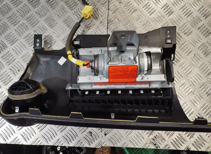 Nissan Note (E11) (2006 - 2014) Подушка безопасности пассажира — фото 3