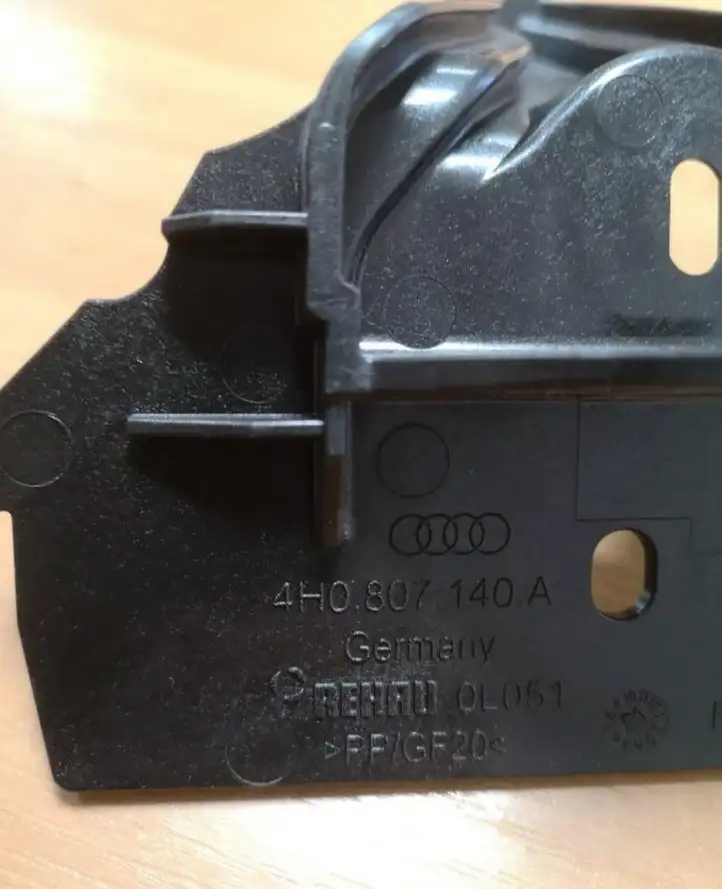 Audi A8 S8 D4 4H (2010 - 2014) Другая часть кузова — фото 3