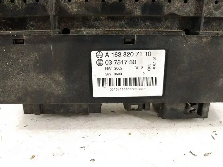 Mercedes-Benz ML W163 (1997 - 2005) 1638207110 Блок кнопок стеклоподъемников — фото 6