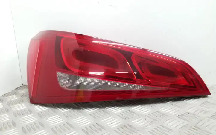 Audi Q5 SQ5 (2008 - 2012) 8R0945093 Задний фонарь в крышке багажника — фото 1