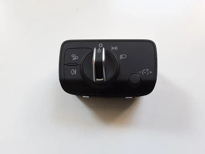 Audi TT TTS RS Mk3 8S (2014 - 2018) 8V0941531T Включатель фонарей — фото 1