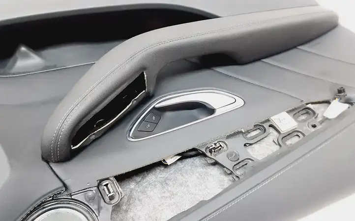 Mercedes-Benz C W205 (2014 - 2021) Обшивка передней двери — фото 4