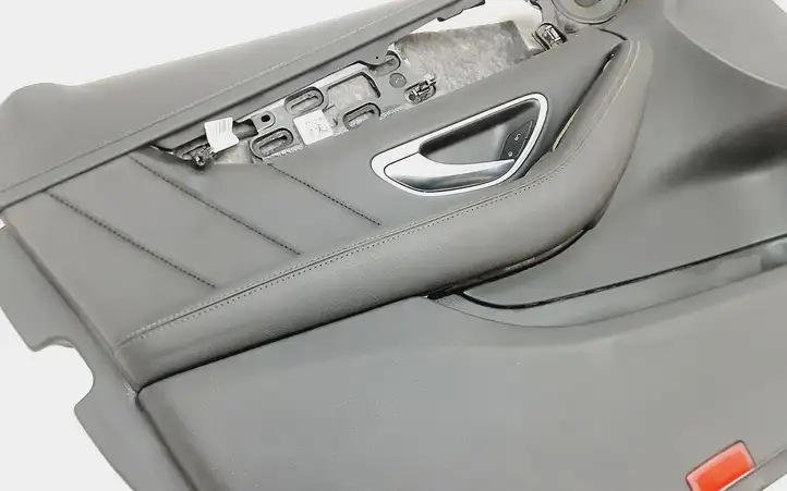 Mercedes-Benz C W205 (2014 - 2021) Обшивка передней двери — фото 5