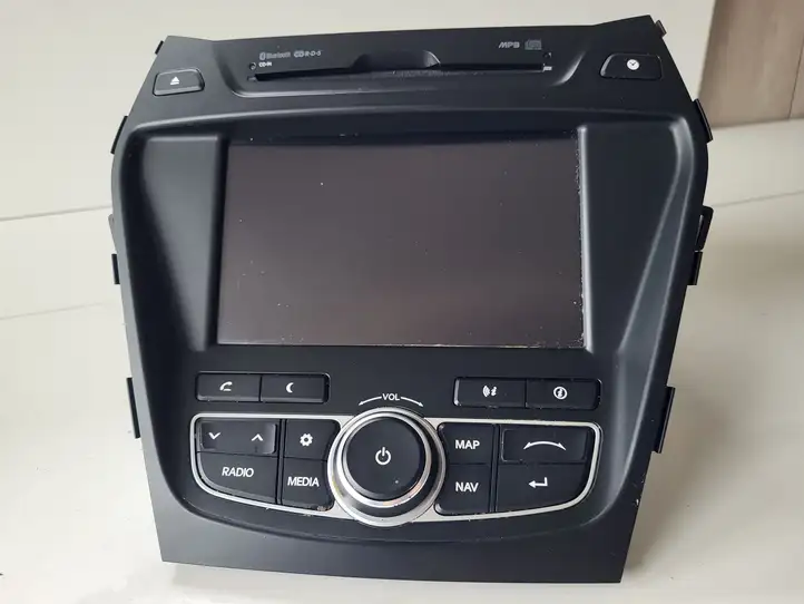 Hyundai Santa Fe (2012 - 2015) Магнитола / мультимедийная система — фото 4