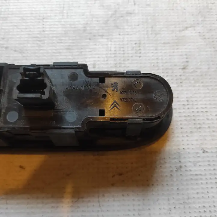 Peugeot 307 (2005 - 2008) 53269706 Блок кнопок стеклоподъемников — фото 2