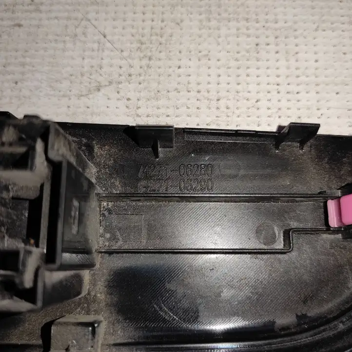 Toyota Camry (2011 - 2017) 7427106280 Блок кнопок стеклоподъемников — фото 2