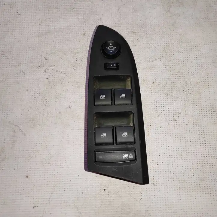 Chevrolet Volt I (2010 - 2015) 20838852 Кнопка стеклоподъемников — фото 1