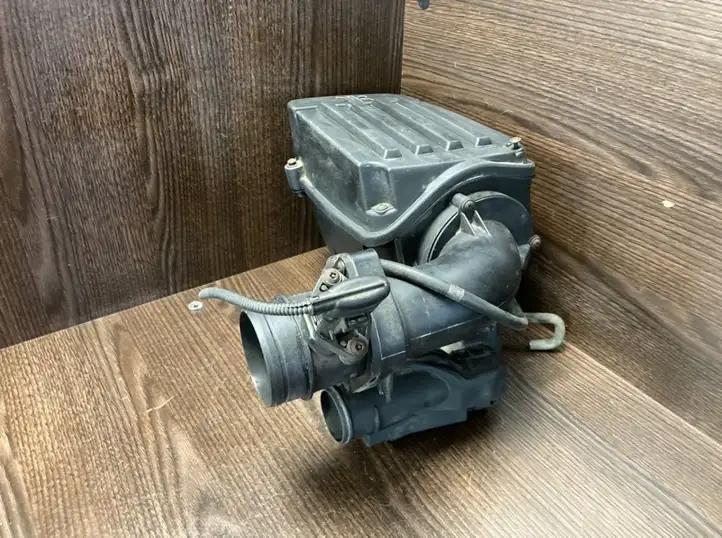Volkswagen Caddy (2004 - 2010) 1K0129607C Корпус воздушного фильтра — фото 5