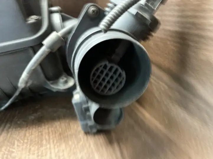 Volkswagen Caddy (2004 - 2010) 1K0129607C Корпус воздушного фильтра — фото 9