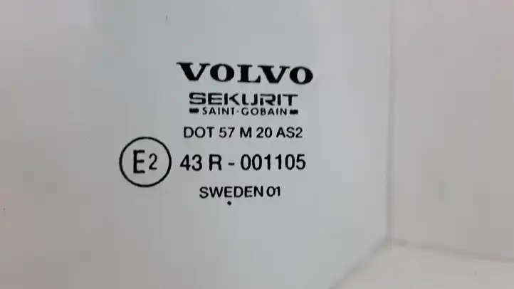 Volvo V70 (2000 - 2004) Стекло задней двери — фото 2