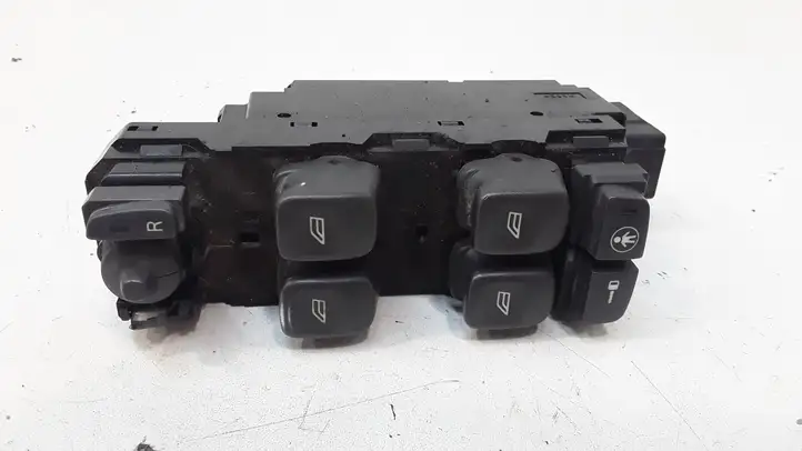 Volvo V70 (2000 - 2004) 8682836 Кнопка стеклоподъемников — фото 1