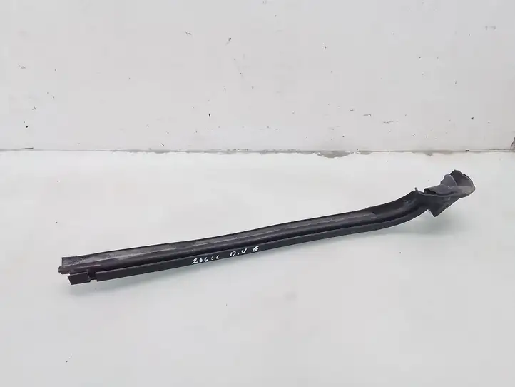 Peugeot 206 (1998 - 2012) 9642761080 Облицовка заднего бокового стекла — фото 1
