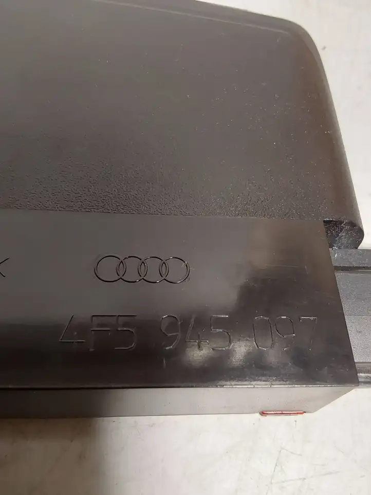 Audi A6 S6 C6 4F (2004 - 2008) 4F5945097 Дополнительный стоп фонарь — фото 2