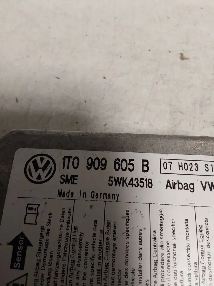 Volkswagen Touran I (2003 - 2010) 1T0909605B Датчик удара SRS — фото 3