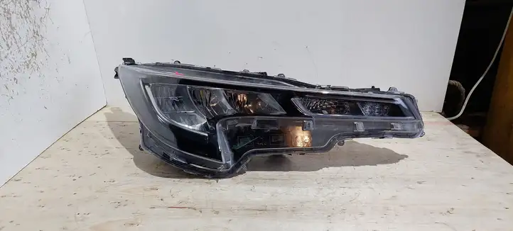 Toyota Corolla E210 E21 (2018 - ) 8111002S60 Передняя фара — фото 1