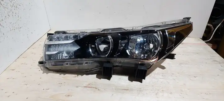 Toyota Corolla E160 E170 (2013 - ) 8115002E710 Передняя фара — фото 1