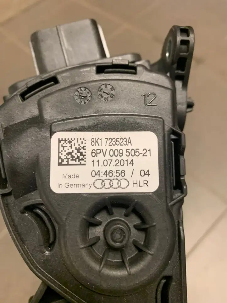 Audi A6 Allroad C7 (2014 - 2018) 8K1723523A Педаль акселератора — фото 2