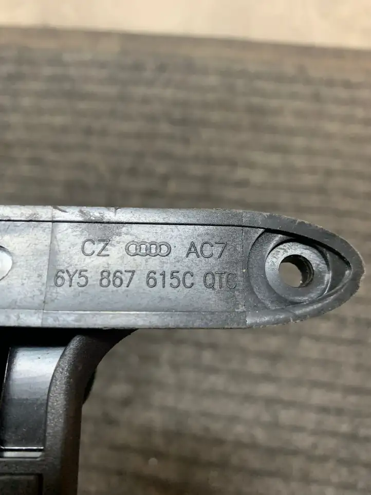 Audi A8 S8 D4 4H (2010 - 2014) 6Y5867615C Прочая отделка багажника — фото 2