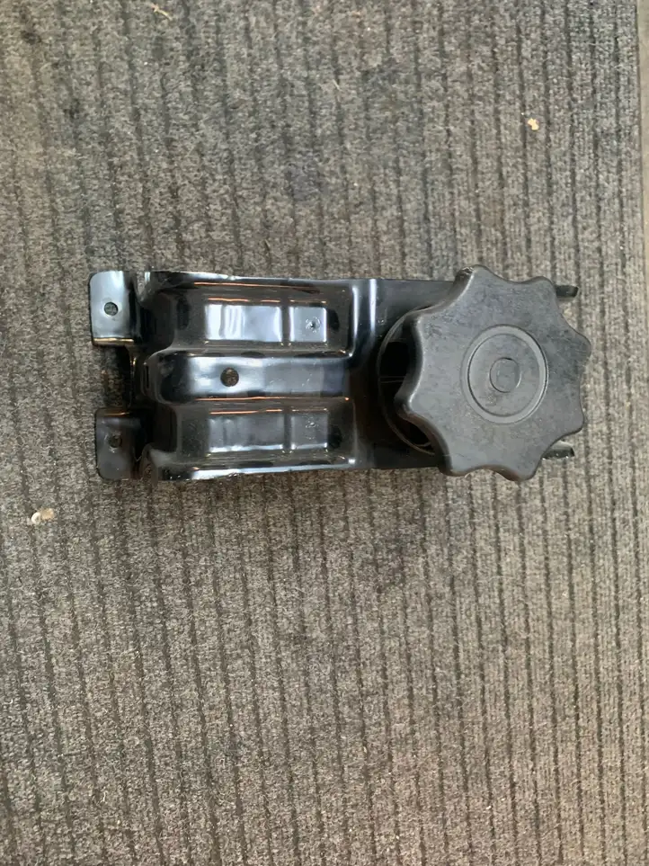 Audi A5 8T 8F (2011 - 2016) 8K0802715A Держатель аккумулятора — фото 4
