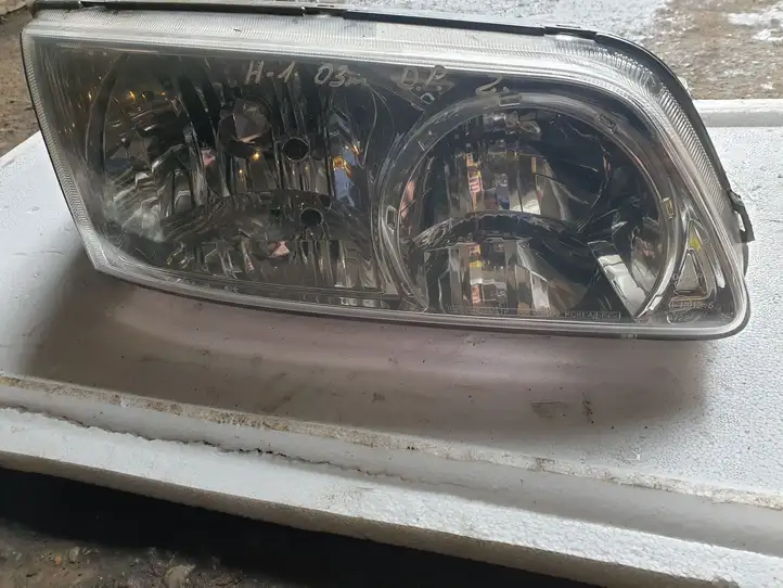 Hyundai H-1, Starex, Satellite (1997 - 2003) 921024A5XX Передняя фара — фото 1