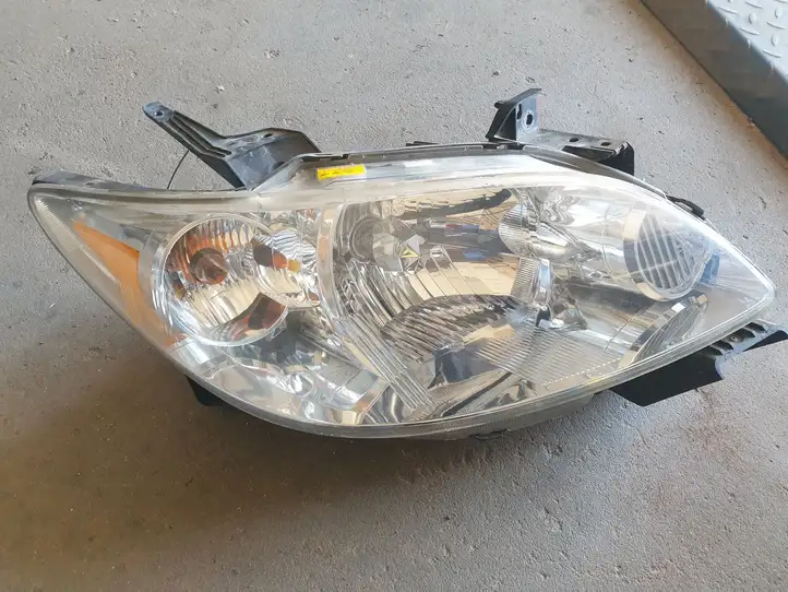 Mazda MPV (1999 - 2006) Передняя фара — фото 2