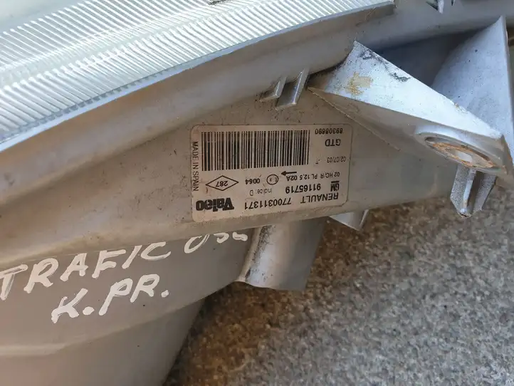 Renault Trafic II (X83) (2002 - 2014) Передняя фара — фото 2