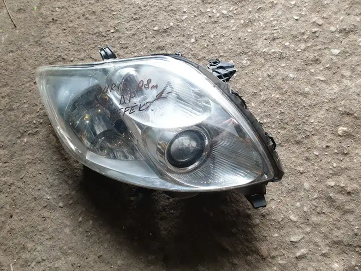 Toyota Auris 150 (2006 - 2012) 8111002470 Передняя фара — фото 1