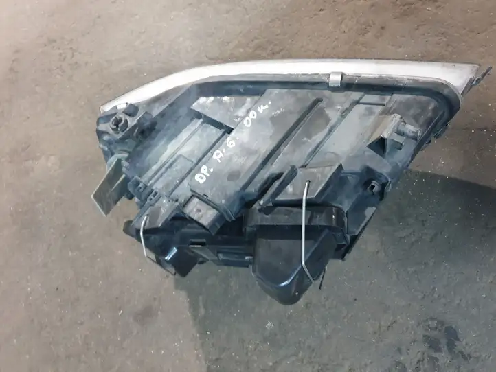 Audi A6 S6 C5 4B (1997 - 2001) Передняя фара — фото 3