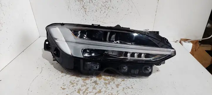 Volvo S90, V90 (2016 - 2020) 32228683 Передняя фара — фото 1
