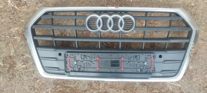 Audi Q5 SQ5 (2017 - ) 80A853651 Верхняя решетка радиатора — фото 1