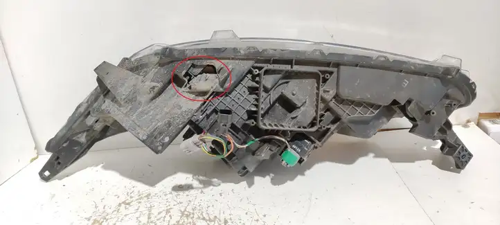Mitsubishi Eclipse Cross (2018 - ) Передняя фара — фото 2