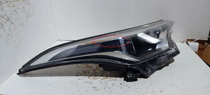 Toyota C-HR I (2016 - 2022) 81110F403100 Передняя фара — фото 4